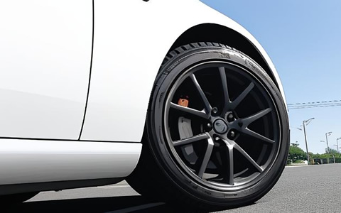 佳通駕控P10輪胎實力演繹：運動操控與靜謐舒適的完美融合全面覆蓋燃油車與新能源汽車市場